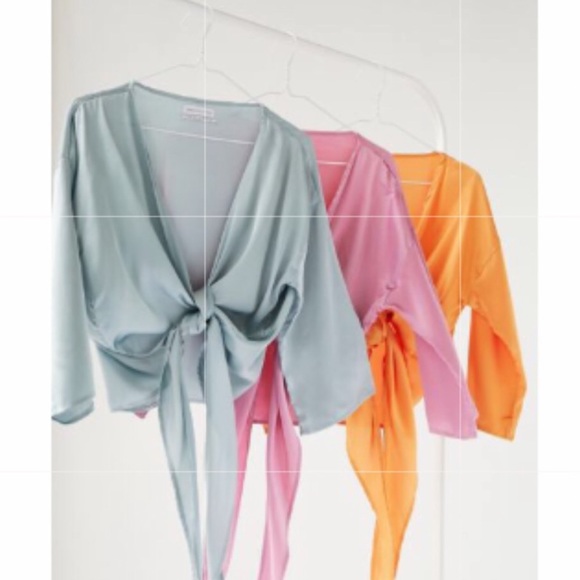 Nwt urban outfitters Nicole satin tie front crop top m - Picture 7 of 7